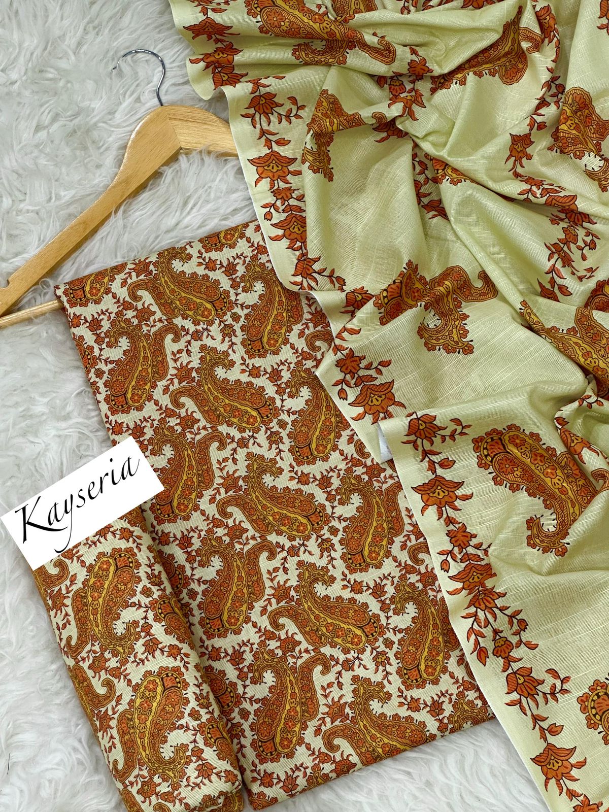 Kayseria Khaddar Winter Collection 2025 – 3PC Digital Printed Suit with Khaddar Shawl | Waffaa Store