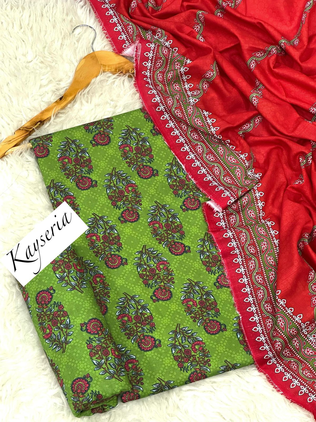 Kayseria Khaddar Winter Collection 2025 – 3PC Digital Printed Suit with Khaddar Shawl | Waffaa Store