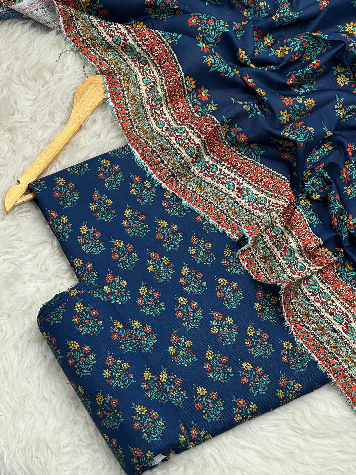 Khaadi Khaddar 3-Piece Winter Collection 2025 – Premium Digital Printed Khaddar Suit