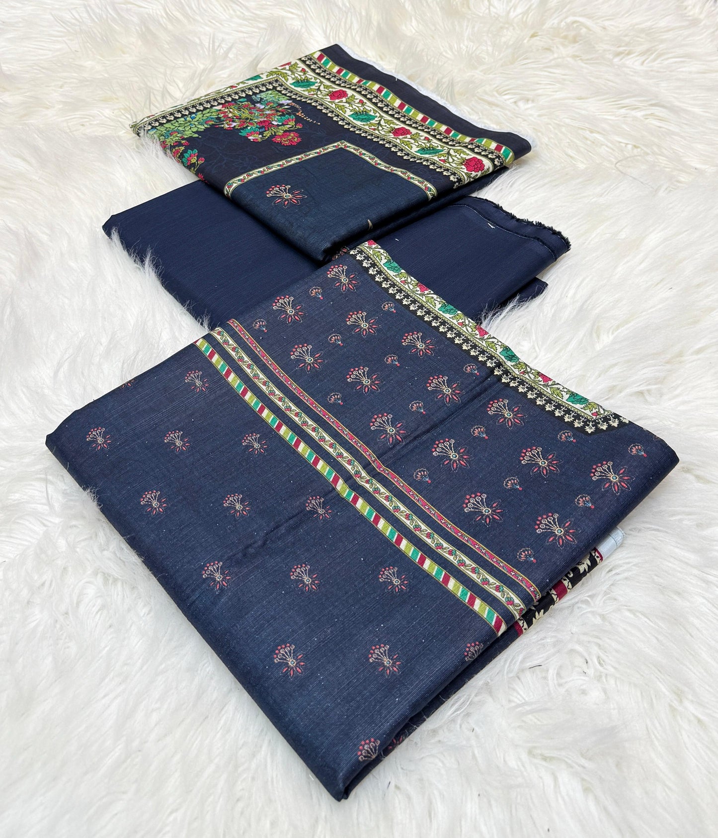 Bin Saeed Khaddar 3PC Suit – Digital Printed Shirt, Dupatta & Dyed Trouser | 100% Original Fabric