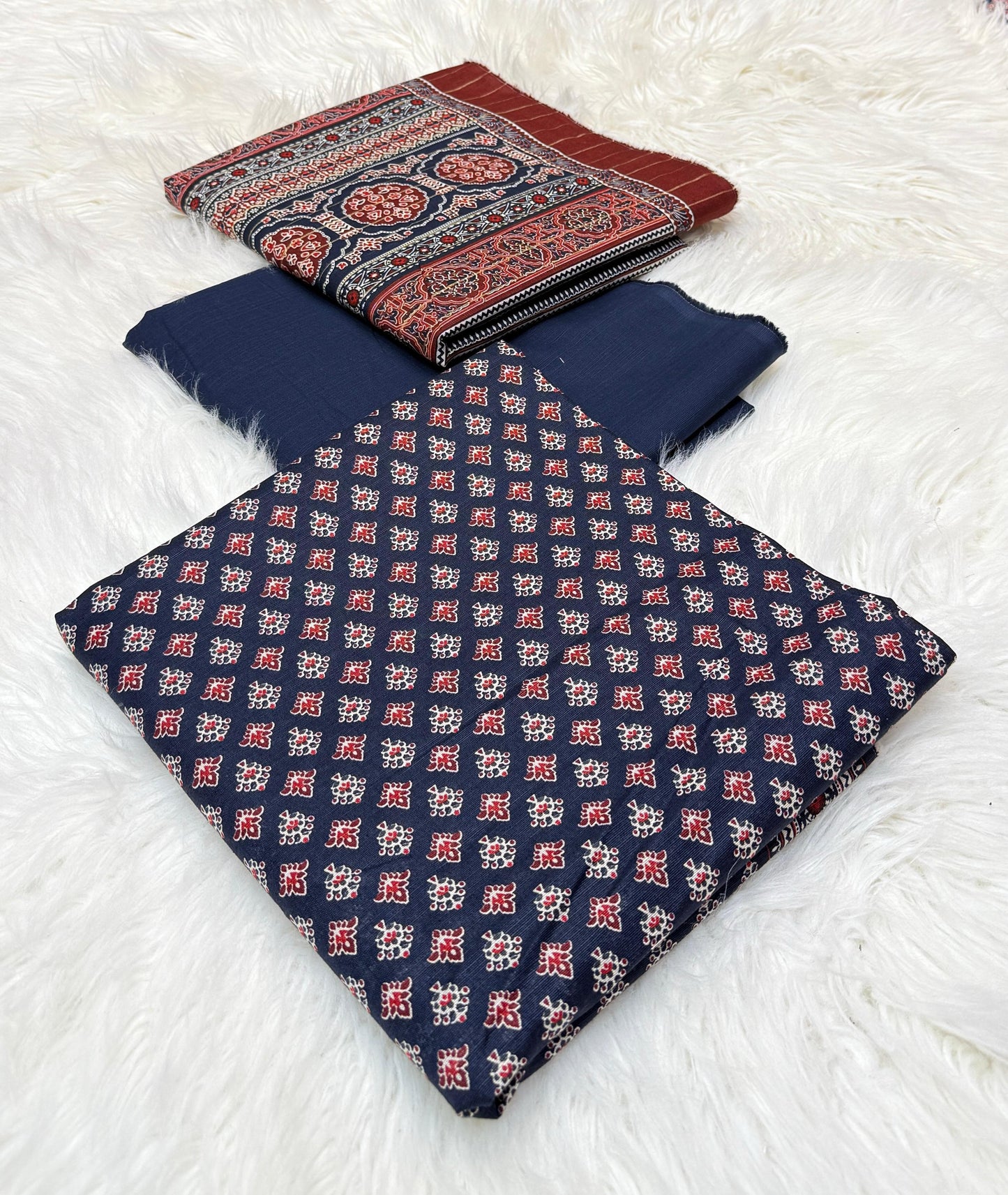Bin Saeed Khaddar 3PC Suit – Digital Printed Shirt, Dupatta & Dyed Trouser | 100% Original Fabric