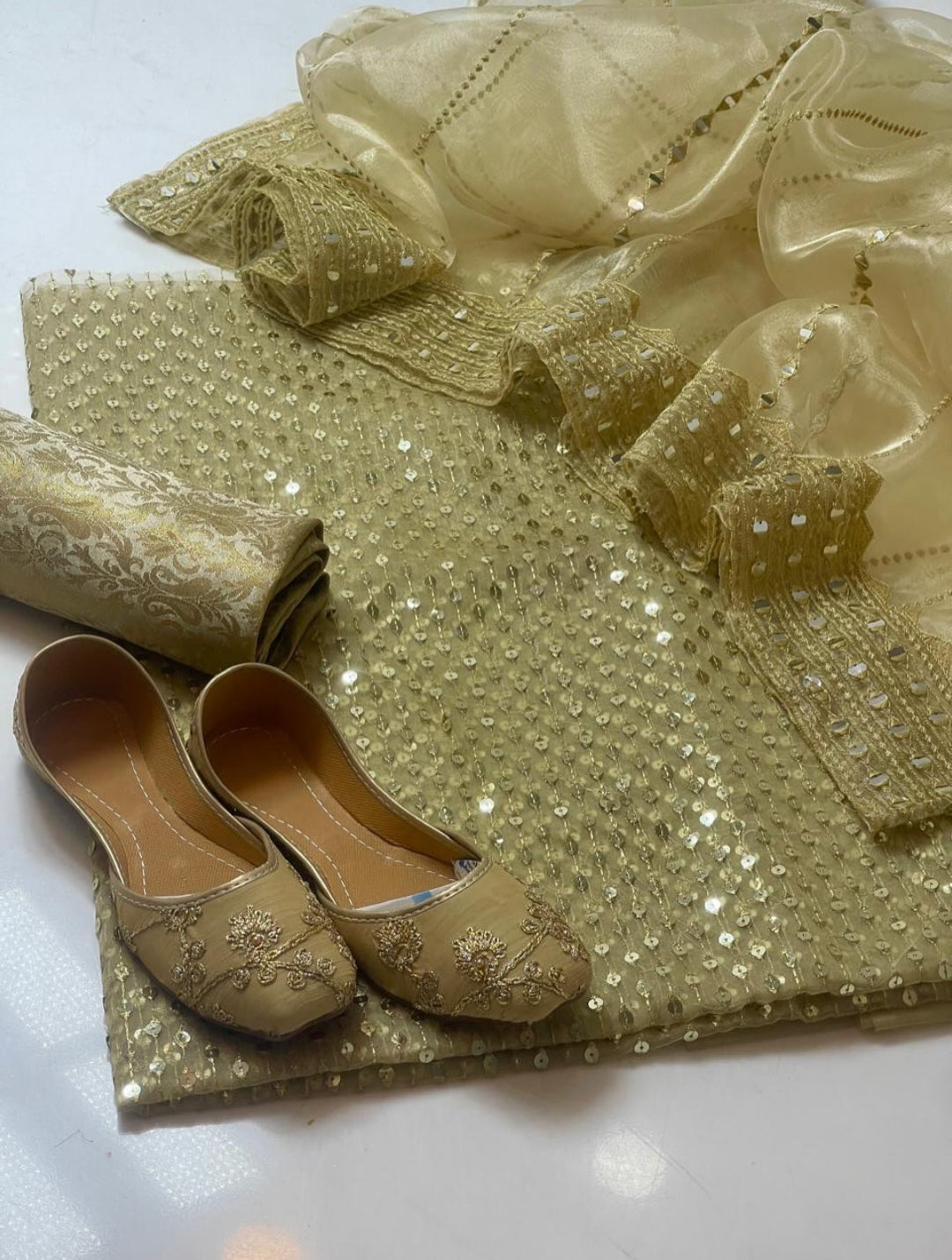 Wedding & Party Wear 4-Piece Organza Dress – Jamawar Banarsi Trousers