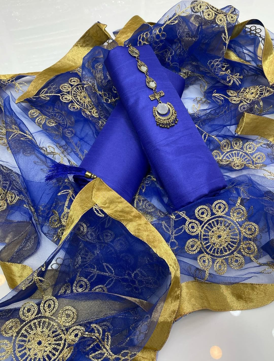 Katan Silk 3-Piece Suit – Embroidered Neckline Shirt, Net Zarri Dupatta & Silk Trousers