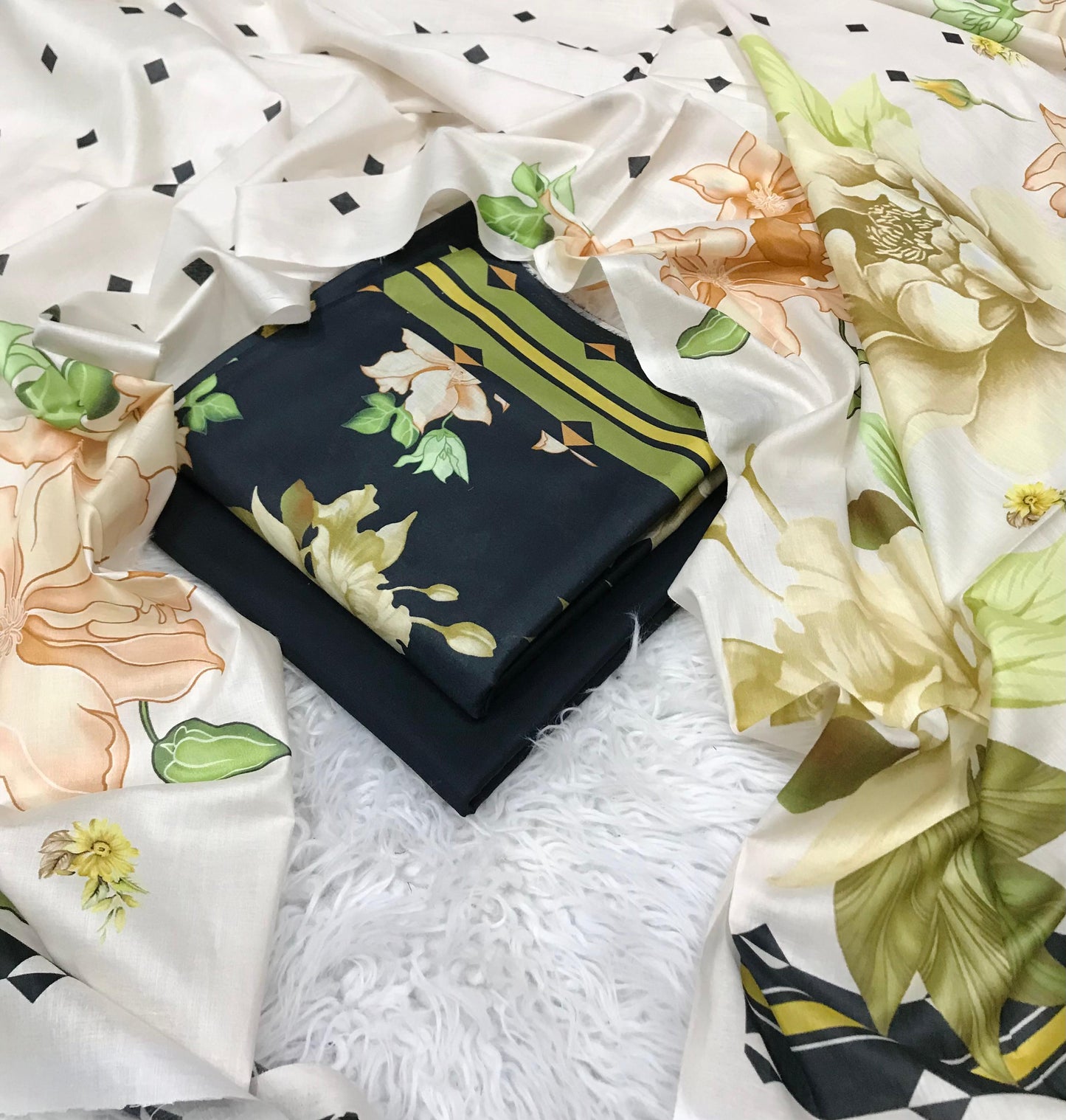 Summer Lawn Suit – Printed Shirt with Extra Sleeves & Voile Dupatta