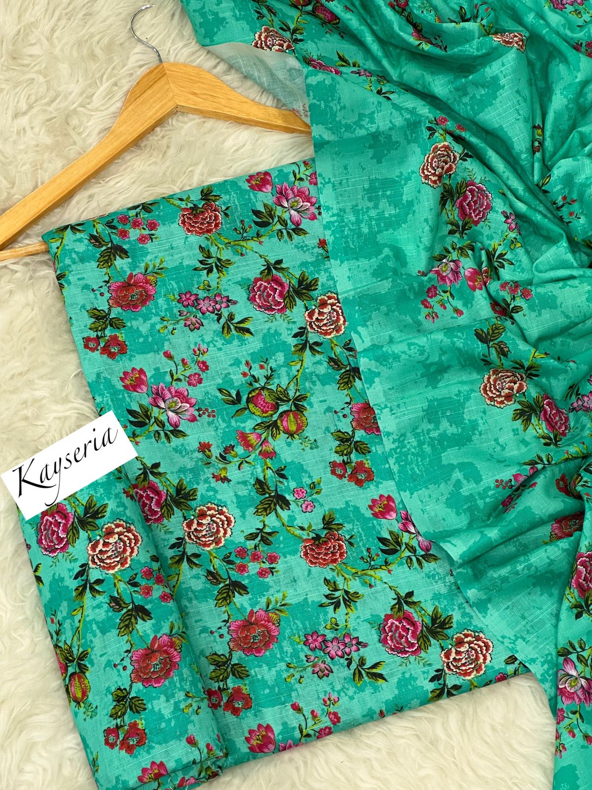 Kayseria Khaddar Winter Collection 2025 – 3PC Digital Printed Suit with Khaddar Shawl | Waffaa Store