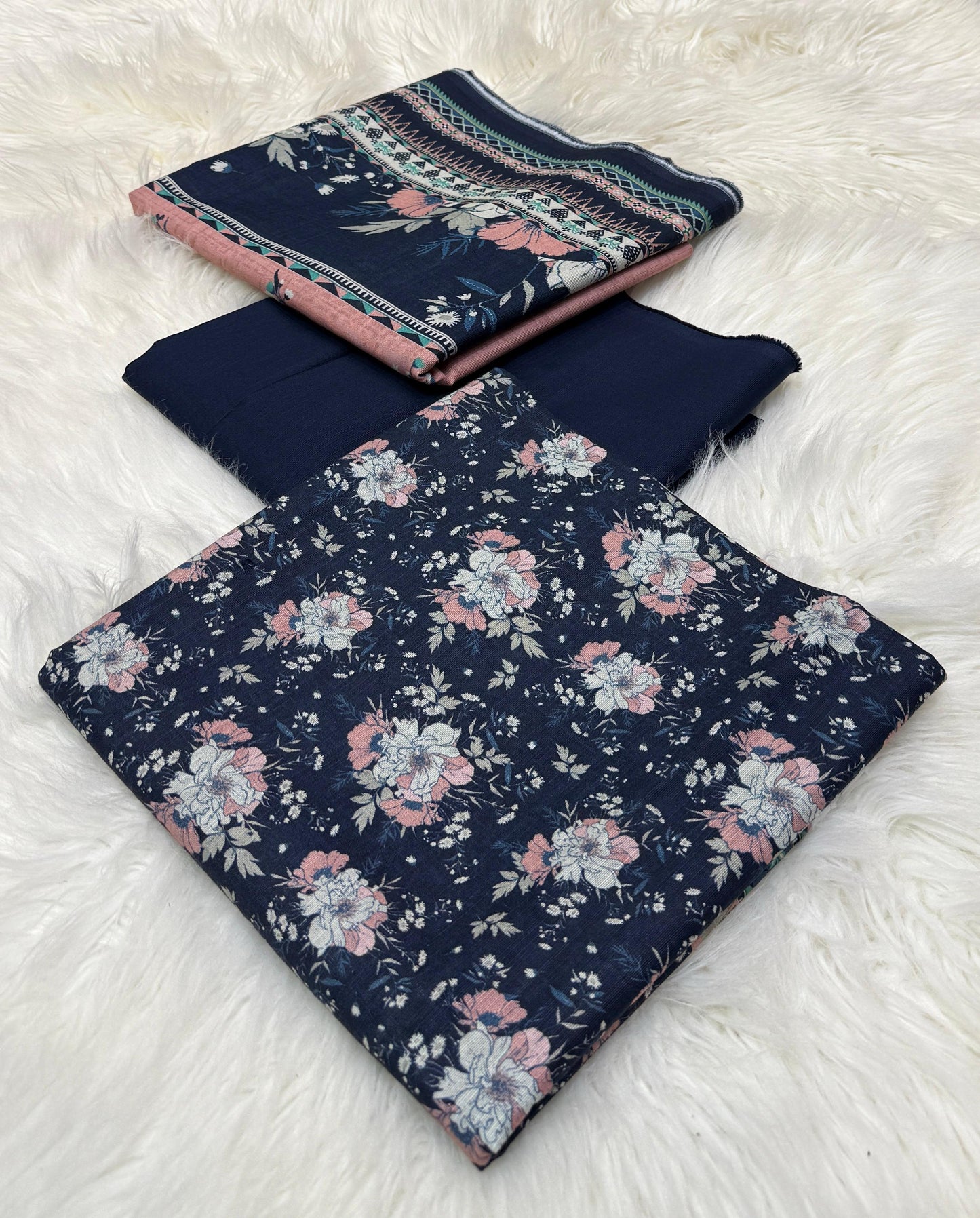 Bin Saeed Khaddar 3PC Suit – Digital Printed Shirt, Dupatta & Dyed Trouser | 100% Original Fabric