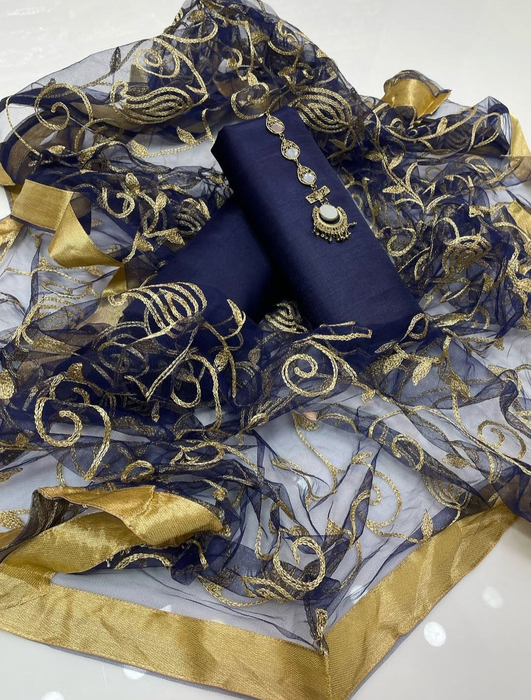Katan Silk 3-Piece Suit – Embroidered Neckline Shirt, Net Zarri Dupatta & Silk Trousers
